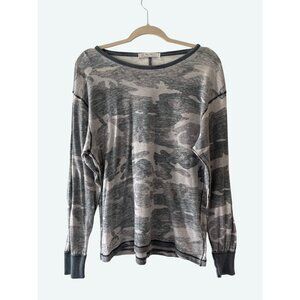 We the Free Free People Arielle Camo Print Long Sleeve Crew Neck Top Slouchy XS‎